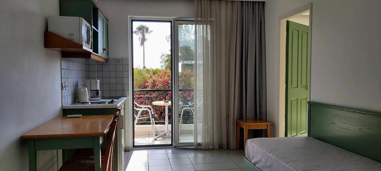 Andromeda Hotel Apartments Psalidi  Bagian luar foto